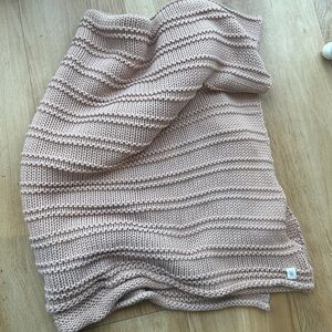 Zestt Organics Knit baby blanket 32” x 40”